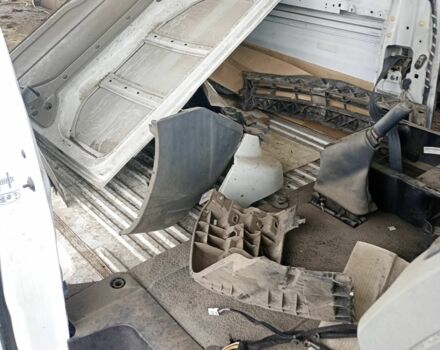 Білий Рено 6, об'ємом двигуна 2.4 л та пробігом 201 тис. км за 1426 $, фото 3 на Automoto.ua