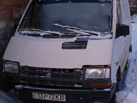Рено 6 1991 у Києві на Automoto.ua Білий Рено 6, об'ємом двигуна 0 л та пробігом 240 тис. км за 800 $, фото 1 на Automoto.ua