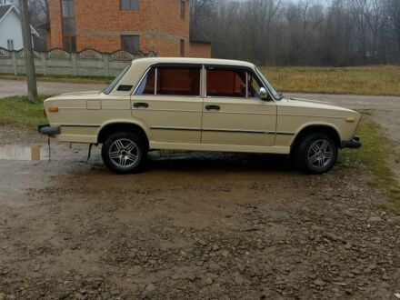 Бежевый Рено 6, объемом двигателя 6 л и пробегом 1 тыс. км за 1200 $, фото 1 на Automoto.ua