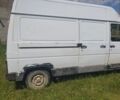 Білий Рено 8, об'ємом двигуна 2.5 л та пробігом 555 тис. км за 1100 $, фото 1 на Automoto.ua