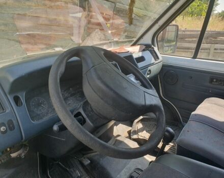Білий Рено 8, об'ємом двигуна 2.5 л та пробігом 555 тис. км за 1100 $, фото 5 на Automoto.ua