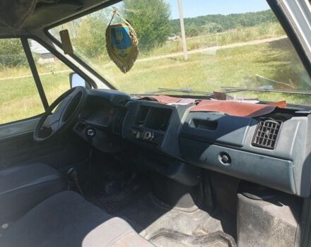 Білий Рено 8, об'ємом двигуна 2.5 л та пробігом 555 тис. км за 1100 $, фото 2 на Automoto.ua