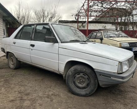 Білий Рено 9, об'ємом двигуна 1.1 л та пробігом 100 тис. км за 225 $, фото 1 на Automoto.ua