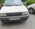 Білий Рено 9, об'ємом двигуна 1.4 л та пробігом 400 тис. км за 550 $, фото 1 на Automoto.ua