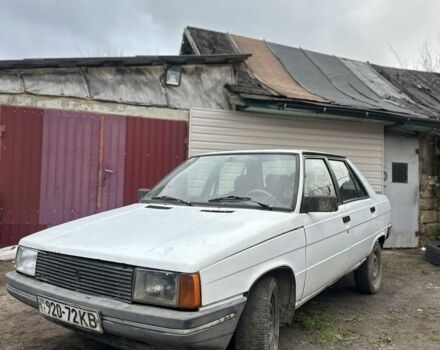 Білий Рено 9, об'ємом двигуна 1.1 л та пробігом 100 тис. км за 225 $, фото 1 на Automoto.ua