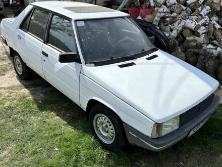 Рено 9 1986 у Фастове на Automoto.ua Білий Рено 9, об'ємом двигуна 1.5 л та пробігом 300 тис. км за 650 $, фото 1 на Automoto.ua