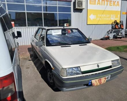 Білий Рено 9, об'ємом двигуна 1.1 л та пробігом 350 тис. км за 950 $, фото 1 на Automoto.ua