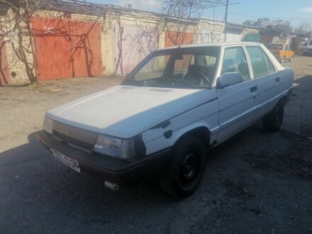 Білий Рено 9, об'ємом двигуна 1.3 л та пробігом 250 тис. км за 343 $, фото 1 на Automoto.ua