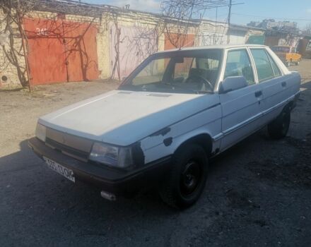 Білий Рено 9, об'ємом двигуна 1.3 л та пробігом 250 тис. км за 329 $, фото 1 на Automoto.ua