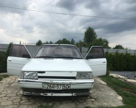 Белый Рено 9, объемом двигателя 1.4 л и пробегом 303 тыс. км за 1567 $, фото 1 на Automoto.ua