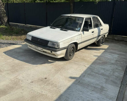 Білий Рено 9, об'ємом двигуна 1.4 л та пробігом 255 тис. км за 500 $, фото 1 на Automoto.ua