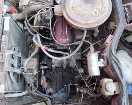 Красный Рено 9, объемом двигателя 1.1 л и пробегом 1000 тыс. км за 521 $, фото 6 на Automoto.ua