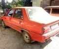 Червоний Рено 9, об'ємом двигуна 1.4 л та пробігом 100 тис. км за 17 $, фото 1 на Automoto.ua