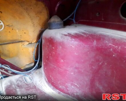 Красный Рено 9, объемом двигателя 1.5 л и пробегом 179 тыс. км за 500 $, фото 3 на Automoto.ua