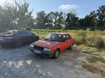 Червоний Рено 9, об'ємом двигуна 0 л та пробігом 3 тис. км за 1000 $, фото 1 на Automoto.ua