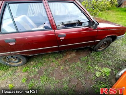 Красный Рено 9, объемом двигателя 1.5 л и пробегом 179 тыс. км за 500 $, фото 1 на Automoto.ua