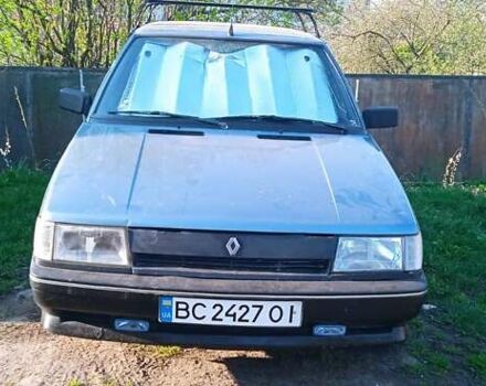 Сірий Рено 9, об'ємом двигуна 1.7 л та пробігом 200 тис. км за 800 $, фото 1 на Automoto.ua