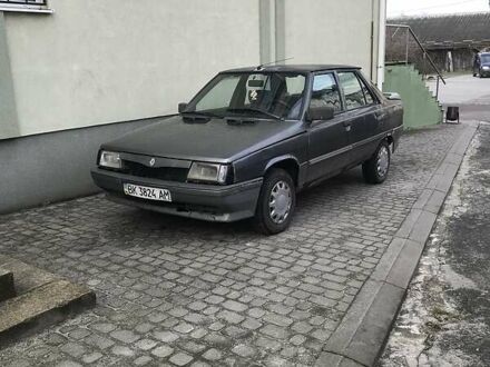 Рено 9 1988 у Дубровице на Automoto.ua Сірий Рено 9, об'ємом двигуна 0 л та пробігом 238 тис. км за 499 $, фото 1 на Automoto.ua