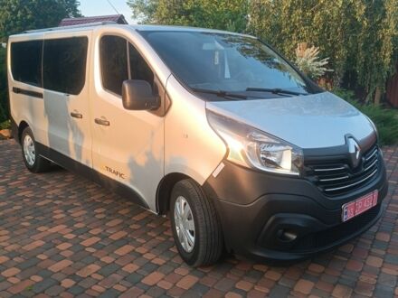Серый Рено 9, объемом двигателя 0 л и пробегом 215 тыс. км за 16000 $, фото 1 на Automoto.ua