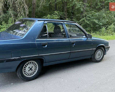Синий Рено 9, объемом двигателя 1.4 л и пробегом 300 тыс. км за 1400 $, фото 2 на Automoto.ua