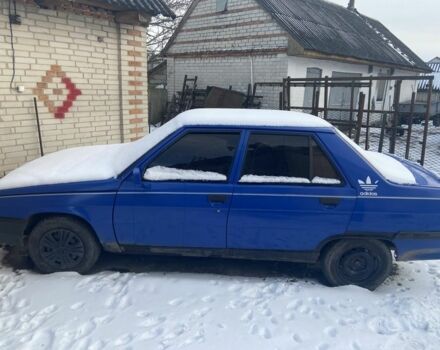 Синій Рено 9, об'ємом двигуна 1.3 л та пробігом 100 тис. км за 416 $, фото 1 на Automoto.ua