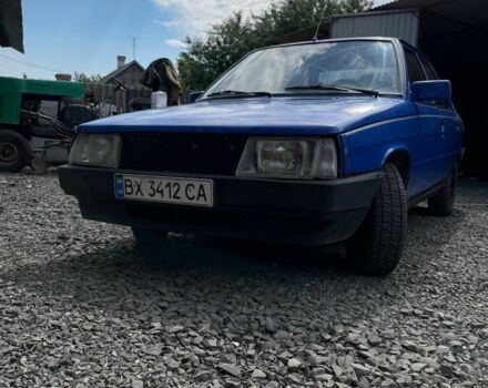 Синий Рено 9, объемом двигателя 1.3 л и пробегом 400 тыс. км за 450 $, фото 1 на Automoto.ua