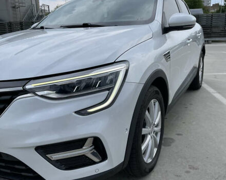 Белый Рено Arkana, объемом двигателя 1.6 л и пробегом 101 тыс. км за 15900 $, фото 5 на Automoto.ua