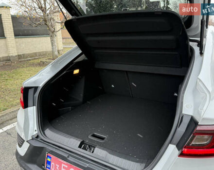 Белый Рено Arkana, объемом двигателя 1.33 л и пробегом 50 тыс. км за 15750 $, фото 32 на Automoto.ua