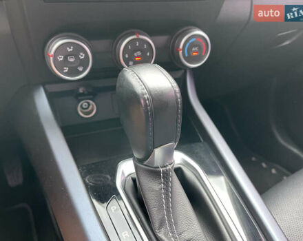 Белый Рено Arkana, объемом двигателя 1.6 л и пробегом 101 тыс. км за 15900 $, фото 21 на Automoto.ua
