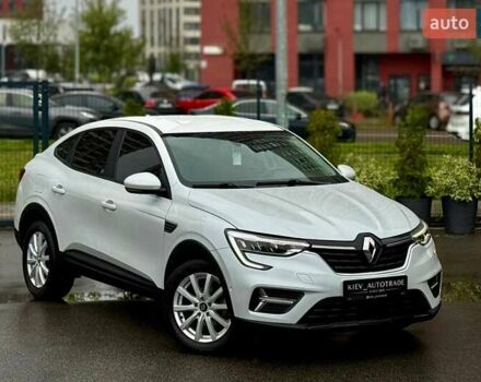 Белый Рено Arkana, объемом двигателя 1.6 л и пробегом 101 тыс. км за 15700 $, фото 1 на Automoto.ua