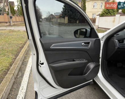 Белый Рено Arkana, объемом двигателя 1.33 л и пробегом 50 тыс. км за 15750 $, фото 15 на Automoto.ua