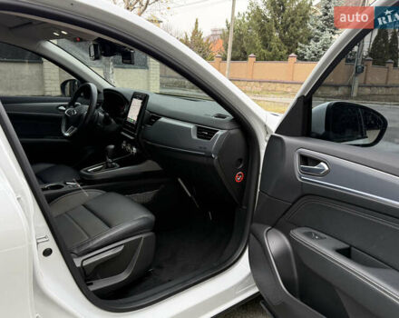 Белый Рено Arkana, объемом двигателя 1.33 л и пробегом 50 тыс. км за 15750 $, фото 22 на Automoto.ua