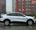 Белый Рено Arkana, объемом двигателя 1.6 л и пробегом 101 тыс. км за 15700 $, фото 7 на Automoto.ua