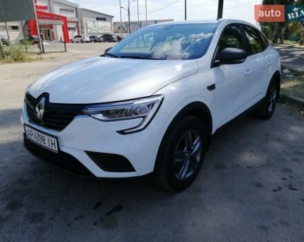 Белый Рено Arkana, объемом двигателя 1.6 л и пробегом 55 тыс. км за 15700 $, фото 1 на Automoto.ua