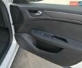 Белый Рено Arkana, объемом двигателя 1.6 л и пробегом 55 тыс. км за 15700 $, фото 25 на Automoto.ua