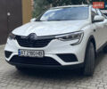 Белый Рено Arkana, объемом двигателя 1.6 л и пробегом 50 тыс. км за 19800 $, фото 1 на Automoto.ua