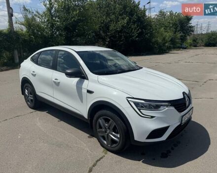 Белый Рено Arkana, объемом двигателя 1.6 л и пробегом 52 тыс. км за 17000 $, фото 3 на Automoto.ua