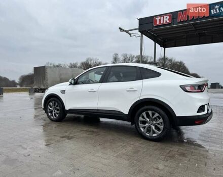 Белый Рено Arkana, объемом двигателя 1.6 л и пробегом 22 тыс. км за 24500 $, фото 3 на Automoto.ua