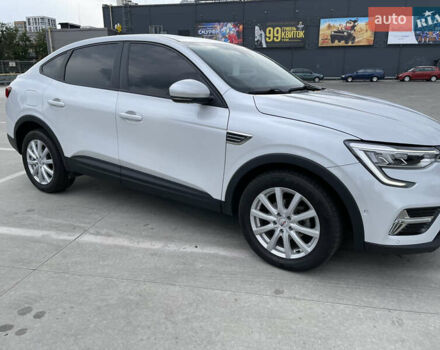 Білий Рено Arkana, об'ємом двигуна 1.6 л та пробігом 101 тис. км за 15900 $, фото 1 на Automoto.ua