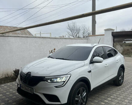 Белый Рено Arkana, объемом двигателя 1.6 л и пробегом 53 тыс. км за 13000 $, фото 1 на Automoto.ua
