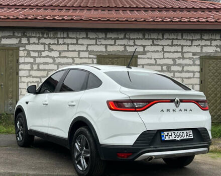Белый Рено Arkana, объемом двигателя 1.6 л и пробегом 53 тыс. км за 14500 $, фото 1 на Automoto.ua