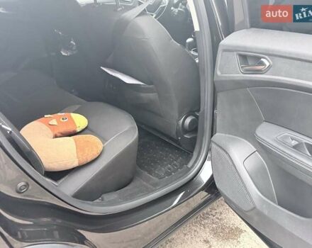 Чорний Рено Arkana, об'ємом двигуна 1.6 л та пробігом 74 тис. км за 16500 $, фото 5 на Automoto.ua