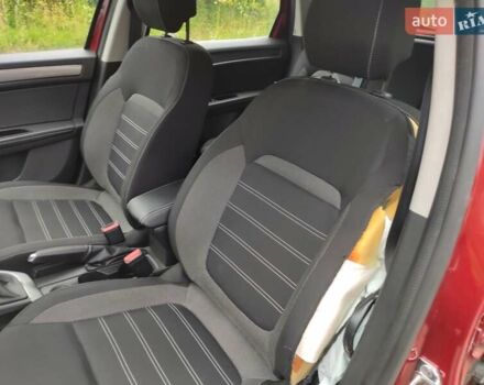 Рено Arkana 2021 в Ровно на Automoto.ua Красный Рено Arkana, объемом двигателя 1.6 л и пробегом 79 тыс. км за 10950 $, фото 12 на Automoto.ua