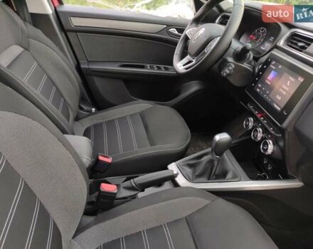 Рено Arkana 2021 в Ровно на Automoto.ua Красный Рено Arkana, объемом двигателя 1.6 л и пробегом 79 тыс. км за 10950 $, фото 32 на Automoto.ua