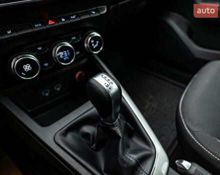 Рено Arkana, объемом двигателя 1.6 л и пробегом 90 тыс. км за 16753 $, фото 17 на Automoto.ua