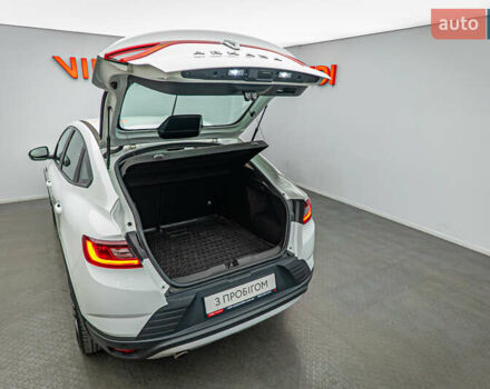 Рено Arkana, объемом двигателя 1.6 л и пробегом 122 тыс. км за 15681 $, фото 6 на Automoto.ua