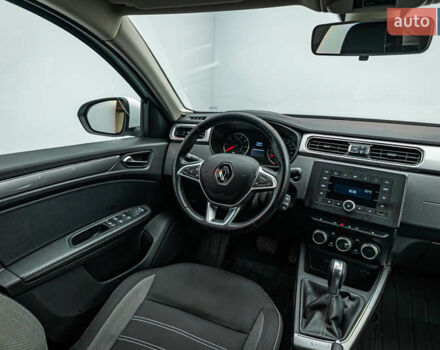Рено Arkana, объемом двигателя 1.6 л и пробегом 122 тыс. км за 15681 $, фото 10 на Automoto.ua