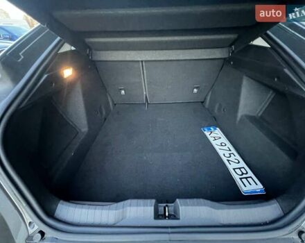 Сірий Рено Arkana, об'ємом двигуна 1.6 л та пробігом 59 тис. км за 15781 $, фото 17 на Automoto.ua