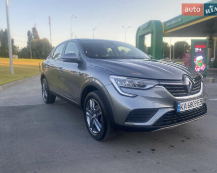Серый Рено Arkana, объемом двигателя 1.6 л и пробегом 70 тыс. км за 16500 $, фото 3 на Automoto.ua