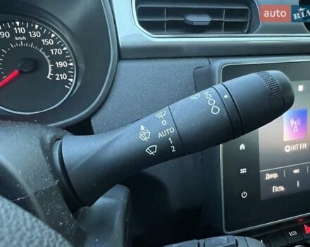 Сірий Рено Arkana, об'ємом двигуна 1.6 л та пробігом 59 тис. км за 15781 $, фото 24 на Automoto.ua